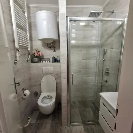 Ruby - Ideal Rest Spot After Exploring