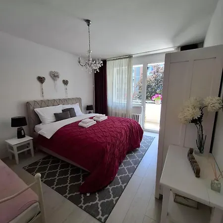 Ruby - Ideal Rest Spot After Exploring Apartman Szarajevó