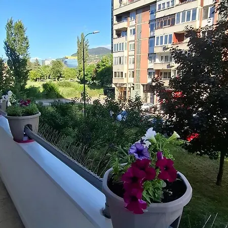 Ruby - Ideal Rest Spot After Exploring דירה